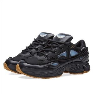 Adidas RAF SIMMONS OZWEEGO BUNNY BLACK 10.5